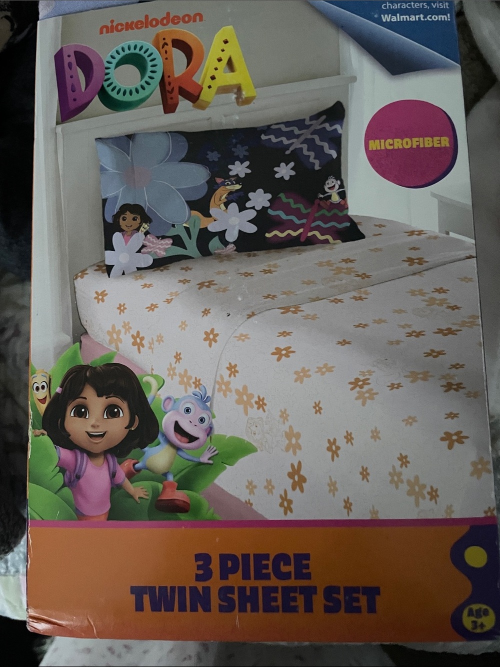 Nickelodeon Dora Twin Sheet Set - White and Gold Floral Accents
